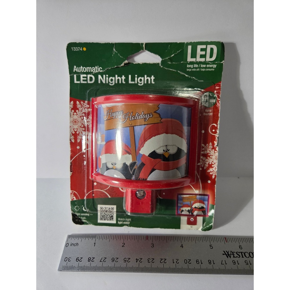 Jasco Automatic LED Night Light Christmas Holiday Penguins Red 13374 New
